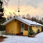 Super Cozy In Marielyst Semesterbostad Bøtø By